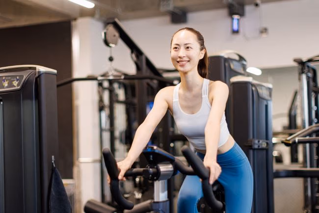 7 manfaat gym untuk wanita rahasia sehat dan percaya diri